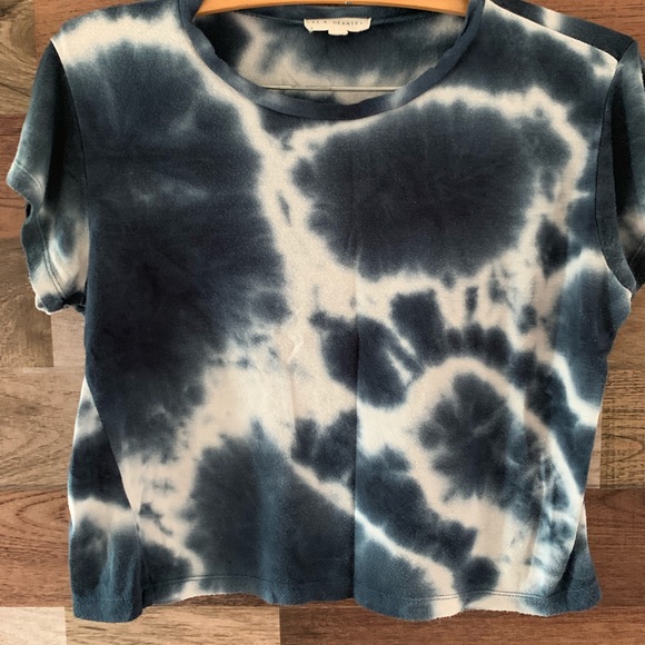 LA Hearts Crop Top - Picture 2 of 6